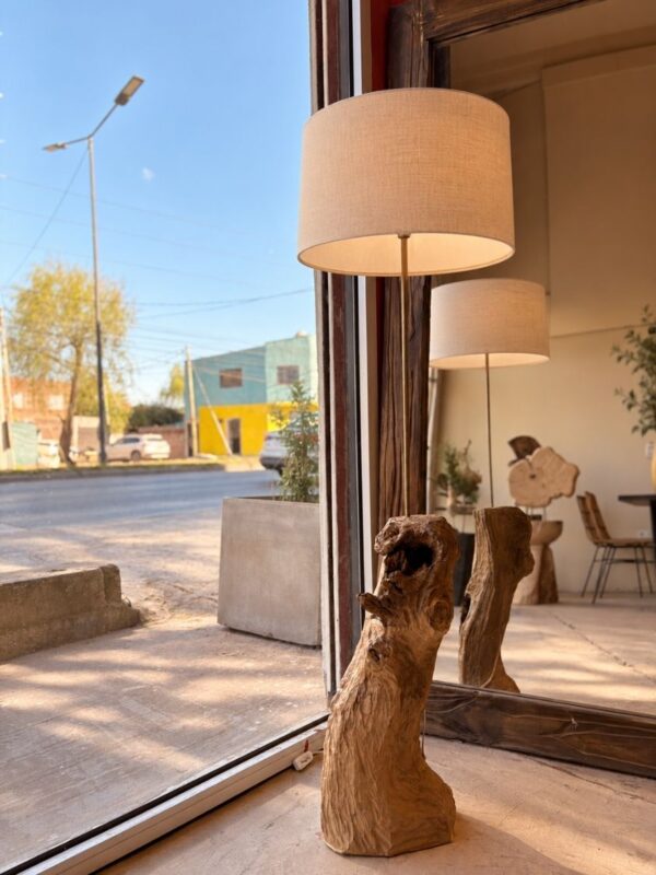 Lámpara Escultura en Madera